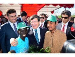 Bakan Davutoğlu Konya’da Çocuk Şenliği'ne Katıldı