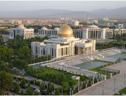 Türkmenistan'ın Başkenti, Beyaz Mermer Kaplı Binaları İle Guinness’e Girdi