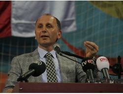 Trabzonspor Genel Kurulu Devam Ediyor..