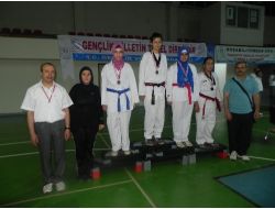 Nakıboğlu’nun Sporcuları Teakwondoda 5 Madalya Aldı