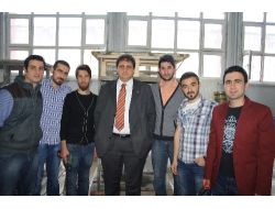 Sağlam Olmayan Yapılara Dikkat Çekmek İçin Model Bina İnşa Ettiler