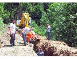 Hemşin’de Kanalizasyon Ve İçme Suyu İnşaatları Devam Ediyor