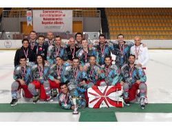 Gümüş Patenler Altın Kazandı