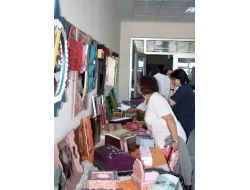 Hastalar El Emeklerini Görücüye Çıkardı