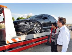 Kılıçdaroğlu'nun makam aracı kaza yaptı