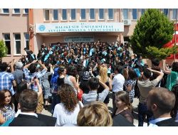 Ayvalık Myo'nun 19. Dönem Mezunları Törenle Uğurlandı