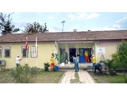 Muğla'da Gönüllüler Sağlıkevlerinin Bakımını Yapıyor