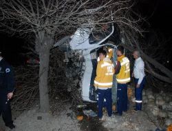 Kaza Yapan Şoför, Kamyoneti Bırakıp Kaçtı