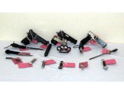 Lise Öğrencisi 3 Tabanca İle 8 Bıçağı Meraktan Toplamış!