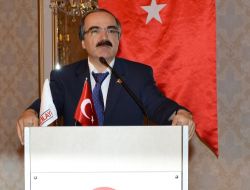 Kızılay'a Bağışta Bulunan Hayırseverler Ödüllendirildi