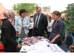 İdil Çatom'dan Yıl Sonu Sergisi