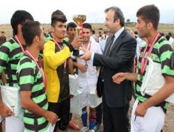 Gençlik Futbol Turnuvası'nda İdil Çpl Birinci Oldu