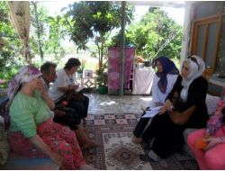 Ak Parti'li Hanımlar Engelli Ziyaretleriyle Ailelere Moral Veriyor