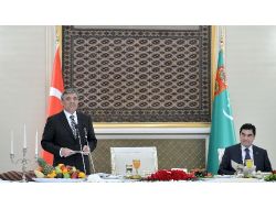 Cumhurbaşkanı Gül'e 'Türkmen Gelini' Sürprizi