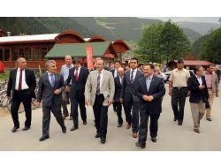 Vali'den Turizmcilere Çağrı: Sertifikası Olmayanı Çalıştırmayın