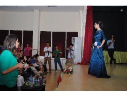 Manavgat'ta Transparan Giysili Öğrenci Defilesine Soruşturma Açıldı