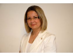 Ak Parti Antalya Kadın Kolları Başkanlığı'na Esra Özkoç Atandı