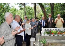 Beşiktaş'ta Üstünkaya Mezarı Başında Anıldı