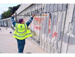 DOLMABAHÇE'DE YARALAR SARILIYOR