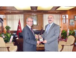 Sinop Üniversitesi Rektörü'nden Vali Köşger'e Ziyaret