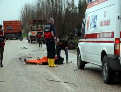 Ceyhan'da Trafik Kazası: 2 Ölü 21 Yaralı