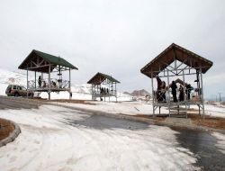Kayseri Büyükşehir Belediyesi Piknikçileri Kar İçinden Kurtardı