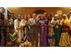 Türkçenin Çocukları Hak-iş'i Ziyaret Etti