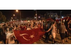 Bursa'da Binlerce Kişi Fsm Bulvarı'nda Trafiği Kapatarak Eylem Yaptı