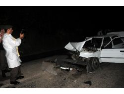 Park Halindeki Tır'a Arkadan Çarpan Otomobilin Sürücüsü Öldü