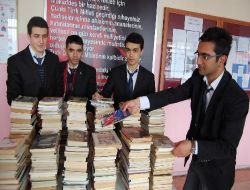 Kahramanmaraşlı Öğrenciler, Diyarbakır'daki Kardeşleri 500 Kitap Topladı