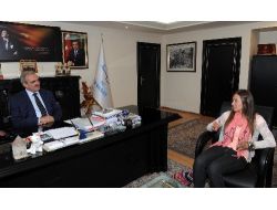 Dünya Rekortmeni Şahika Ercümen, Van Gölü'nün Yeni Tanıtım Yüzü Olacak