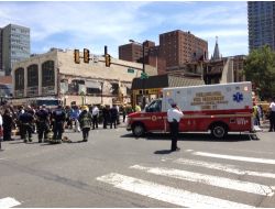 Philadelphia'da Çöken Binanın Enkazından 12 Kişi Kurtarıldı