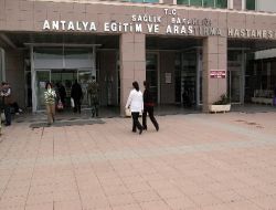 Antalya'daki Doktorlar İş Bırakma Eylemine Destek Vermedi