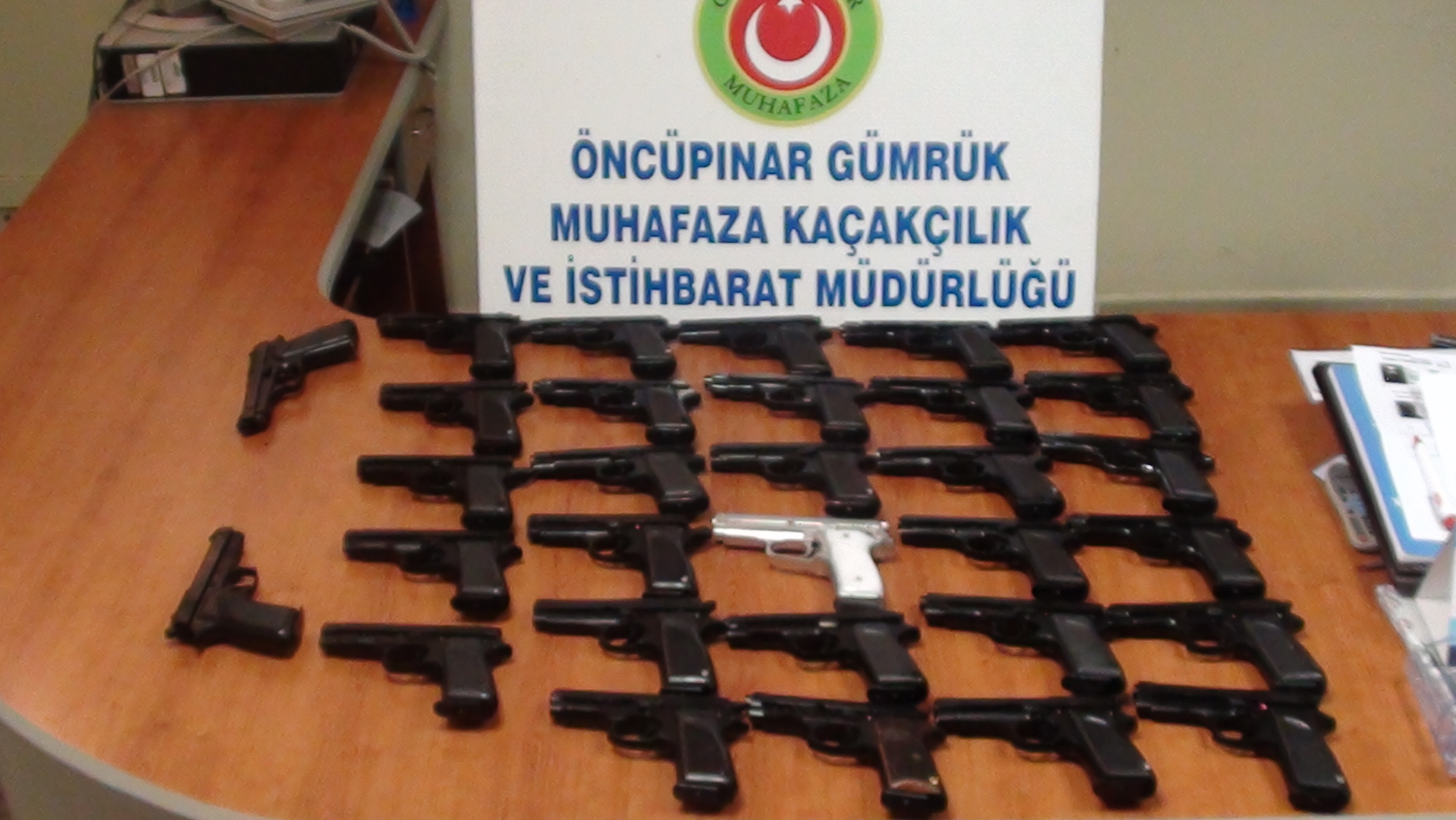 ÖNCÜPINAR'DA TABANCA OPERASYONU