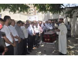 Azerbaycan'da Bıçaklı Saldırıya Uğrayan Türk İş Adamı Hayatını Kaybetti