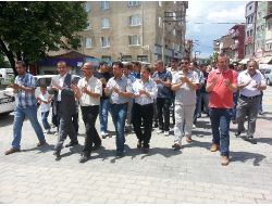 Veliler, İlköğretim Okullarının Orta Okula Dönüştürülmesine Tepki Gösterdi