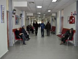 Balıkesir'de Doktorlar Eyleme İlgi Göstermedi