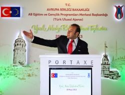 Bakan Bağış, Balıkesir Gazeteciler Cemiyeti'nin Projesini Örnek Gösterdi