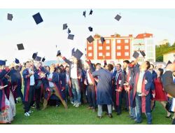 Sinop Üniversitesi'nde Mezuniyet Coşkusu