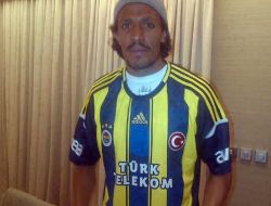 Fenerbahçe'de Bruno Alves, Resmi Sözleşmeye İmza Attı