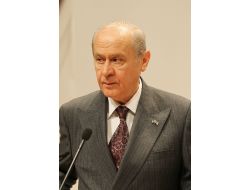 Bahçeli: Türkiye'nin Geleceğinin Belirlendiği Yer Sokak Araları Olmamalıdır