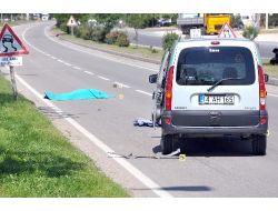 Yolun Karşısına Geçerken Otomobilin Çarptığı Yaya Öldü