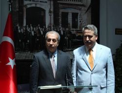 Bakan Eker, Diyarbakır Valisi Kıraç'ı Ziyaret Etti!