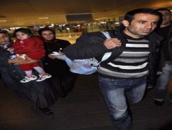 Onur Air: İnmek İsteyen Yolcu, Kalkışa Hazırlanan Uçağın Kapısını Zorla Açtı