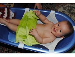 Ilık Su İle Yıkanan Bebekler Rahat Uyuyor