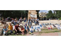 Midyat’ta Köy Okulunda Okuyan Öğrencilerinden Örnek Davranış