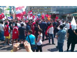 Viyana'da Başbakan Erdoğan'a Destek Yürüyüşü