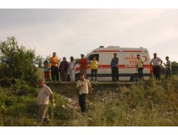 50 Metrelik Şarampole Yuvarlanan Otomobilden Sağ Çıktılar