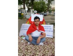 Gezi Parkı Olaylarına Tepki İçin Oturma Eylemi Başlattı