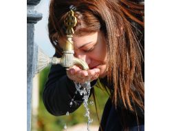 Prof. Dr. Karababa: İzmir'de Damacanaya İhtiyaç Yok, Çeşme Suyunu İçebilirsiniz